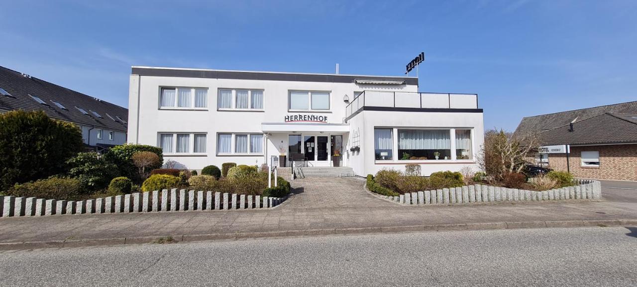 Hotel Herrenhof Lubeck Exterior photo