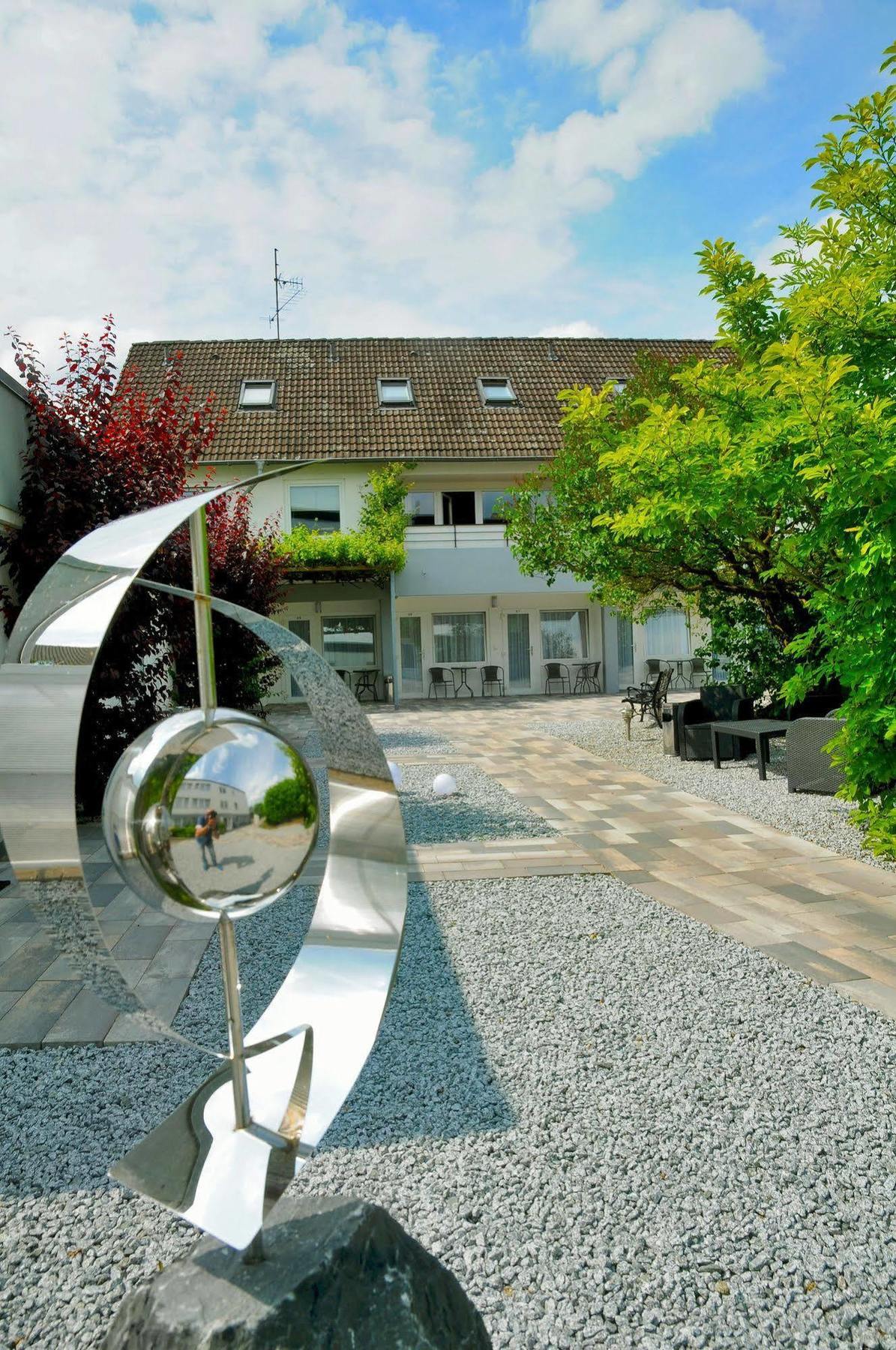 Hotel Herrenhof Lubeck Exterior photo