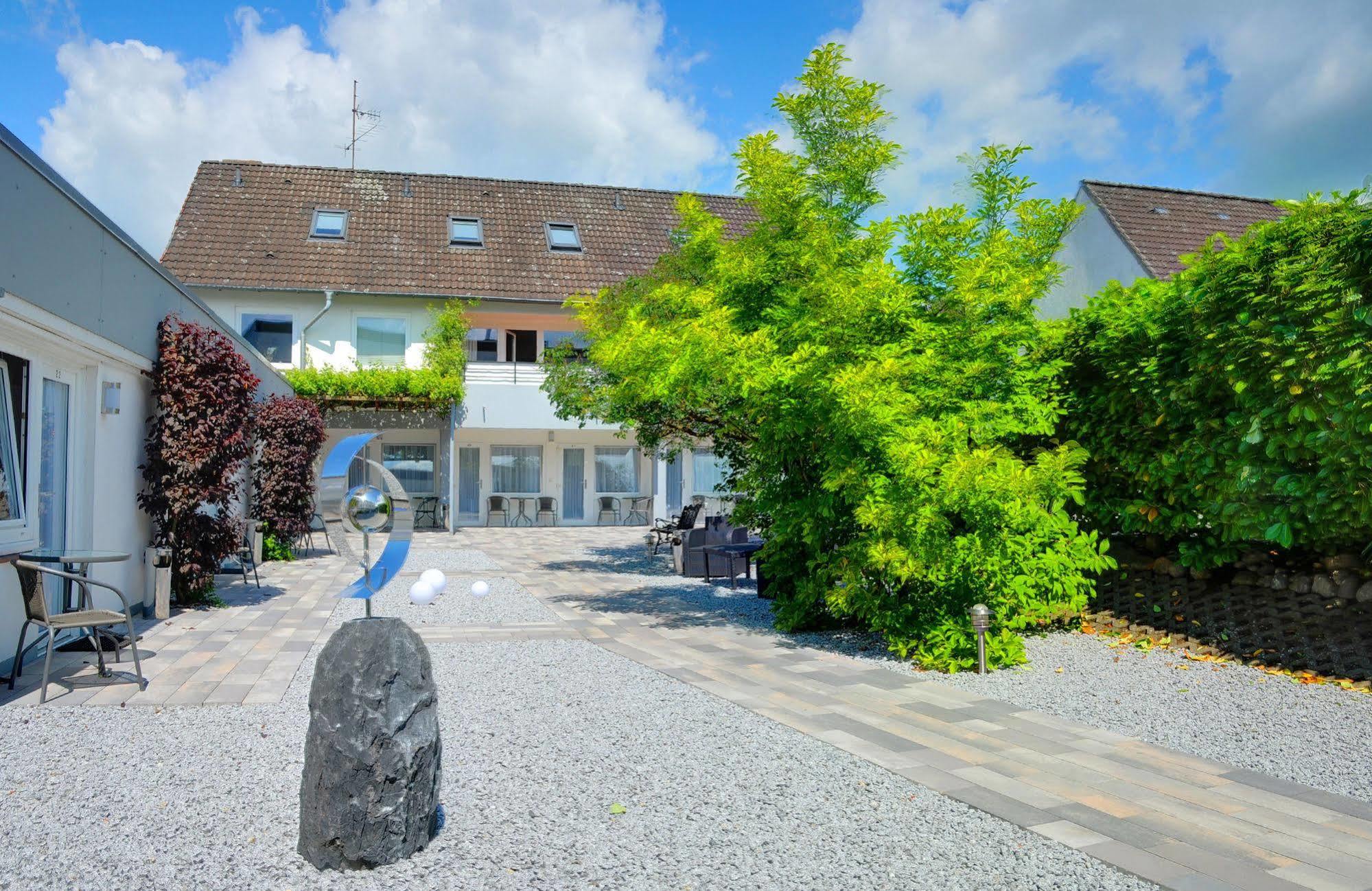 Hotel Herrenhof Lubeck Exterior photo